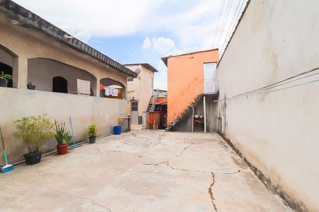 Casa para alugar com 149m², 2 quartos e 5 vagasQuintal