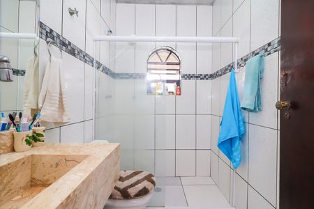 Casa para alugar com 149m², 2 quartos e 5 vagasBanheiro