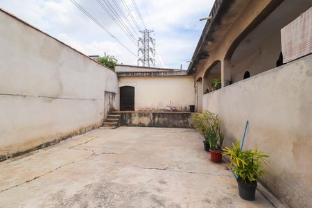 Casa para alugar com 149m², 2 quartos e 5 vagasQuintal