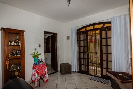 Casa à venda com 98m², 4 quartos e 2 vagasSala - Casa 2