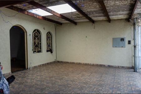 Casa à venda com 98m², 4 quartos e 2 vagasGaragem