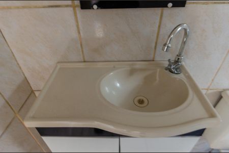 Casa à venda com 98m², 4 quartos e 2 vagasBanheiro - Casa 3