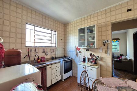 Casa à venda com 160m², 4 quartos e 2 vagasCozinha 