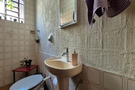 Casa à venda com 160m², 4 quartos e 2 vagasLavabo