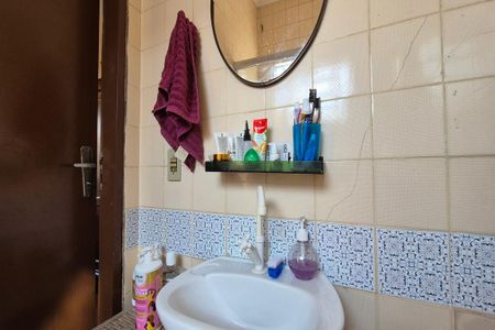 Casa à venda com 160m², 4 quartos e 2 vagasBanheiro da Suíte