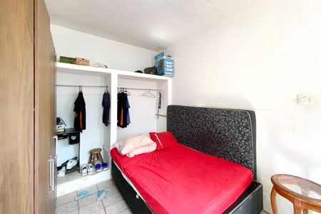 Casa à venda com 2 quartos, 65m² em Cachoeirinha, Belo Horizonte