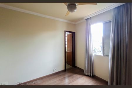 Apartamento à venda com 200m², 4 quartos e 2 vagasQuarto 3