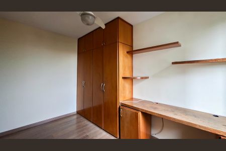 Apartamento à venda com 200m², 4 quartos e 2 vagasQuarto