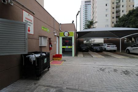 Apartamento à venda com 64m², 2 quartos e 1 vagaÁrea Comum - Mercadinho 24h
