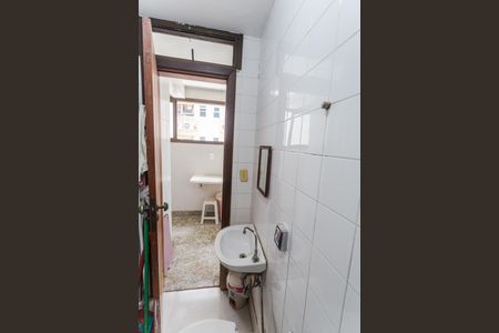 Apartamento para alugar com 200m², 4 quartos e 3 vagas Apartamento para alugar com 200m², 4 quartos e 3 vagasBanheiro de serviço