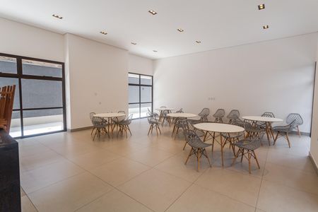Apartamento para alugar com 200m², 4 quartos e 3 vagas Apartamento para alugar com 200m², 4 quartos e 3 vagasÁrea comum - Salão de festas