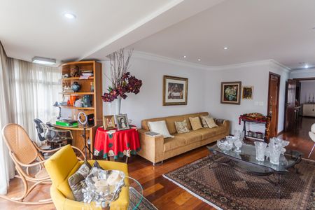 Sala 1 de apartamento para alugar com 4 quartos, 200m² em Lourdes, Belo Horizonte