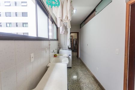 Apartamento para alugar com 200m², 4 quartos e 3 vagas Apartamento para alugar com 200m², 4 quartos e 3 vagasÁrea de Serviço