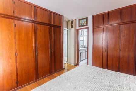 Apartamento para alugar com 200m², 4 quartos e 3 vagas Apartamento para alugar com 200m², 4 quartos e 3 vagasSuíte 1