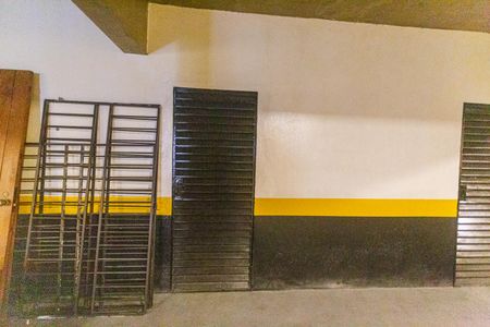 Apartamento para alugar com 200m², 4 quartos e 3 vagas Apartamento para alugar com 200m², 4 quartos e 3 vagasQuarto de despejo