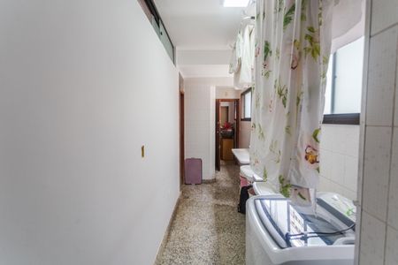 Apartamento para alugar com 200m², 4 quartos e 3 vagas Apartamento para alugar com 200m², 4 quartos e 3 vagasÁrea de Serviço