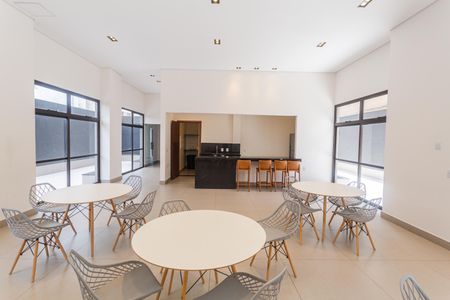 Apartamento para alugar com 200m², 4 quartos e 3 vagas Apartamento para alugar com 200m², 4 quartos e 3 vagasÁrea comum - Salão de festas