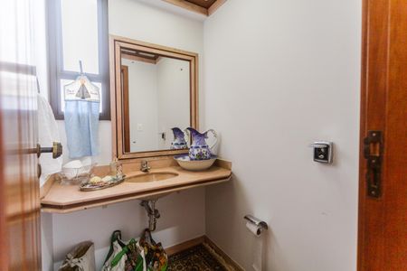 Apartamento para alugar com 200m², 4 quartos e 3 vagas Apartamento para alugar com 200m², 4 quartos e 3 vagasLavabo da Sala 1