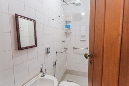 Apartamento para alugar com 200m², 4 quartos e 3 vagas Apartamento para alugar com 200m², 4 quartos e 3 vagasBanheiro de serviço