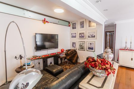 Apartamento para alugar com 200m², 4 quartos e 3 vagas Apartamento para alugar com 200m², 4 quartos e 3 vagasCopa/Sala 2