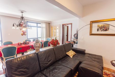 Apartamento para alugar com 200m², 4 quartos e 3 vagas Apartamento para alugar com 200m², 4 quartos e 3 vagasCopa/Sala 2