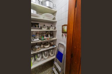 Apartamento para alugar com 200m², 4 quartos e 3 vagas Apartamento para alugar com 200m², 4 quartos e 3 vagasDespensa da Cozinha