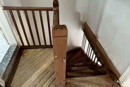 Escada de casa para alugar com 2 quartos, 80m² em Macuco, Santos