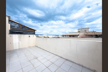 Apartamento à venda com 100m², 2 quartos e 1 vaga Apartamento à venda com 100m², 2 quartos e 1 vagaTerraço Cobertura