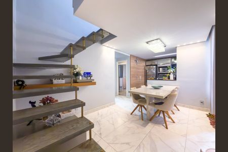 Apartamento à venda com 100m², 2 quartos e 1 vaga Apartamento à venda com 100m², 2 quartos e 1 vagaSala - 1º Piso