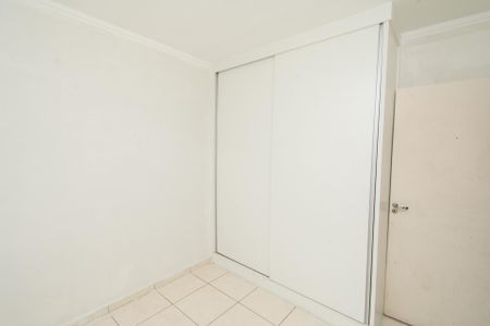 Quarto 2 de apartamento para alugar com 2 quartos, 45m² em Distrito Indutrial Doutor Helio Pentagna Guimarães, Contagem