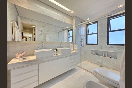 Apartamento para alugar com 147m², 3 quartos e 4 vagasBanheiro da Suíte Master 