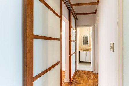 Apartamento para alugar com 69m², 2 quartos e sem vaga Apartamento para alugar com 69m², 2 quartos e sem vagaCorredor