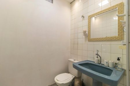 Apartamento à venda com 195m², 4 quartos e sem vagaBanheiro social