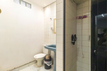 Apartamento à venda com 195m², 4 quartos e sem vagaBanheiro social