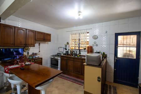 Casa à venda com 100m², 3 quartos e 15 vagas Casa à venda com 100m², 3 quartos e 15 vagasCozinha