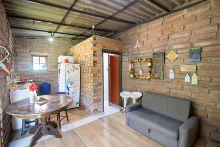 Casa à venda com 100m², 3 quartos e 15 vagas Casa à venda com 100m², 3 quartos e 15 vagasCozinha