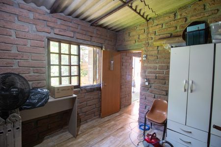 Casa à venda com 100m², 3 quartos e 15 vagas Casa à venda com 100m², 3 quartos e 15 vagasQuarto de Serviço