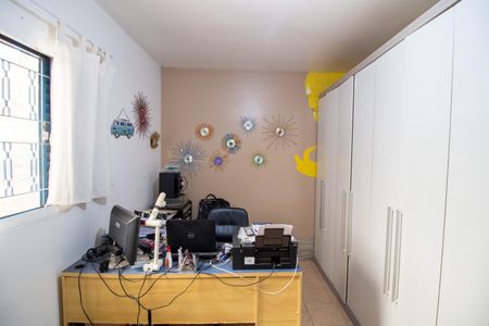 Casa à venda com 100m², 3 quartos e 15 vagas Casa à venda com 100m², 3 quartos e 15 vagasQuarto 2