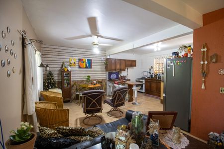 Sala de casa à venda com 3 quartos, 100m² em Vila Nova, Porto Alegre