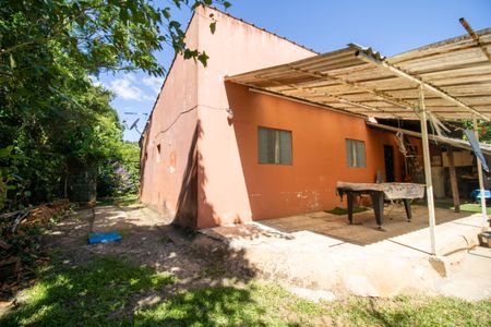 Casa à venda com 100m², 3 quartos e 15 vagas Casa à venda com 100m², 3 quartos e 15 vagasQuintal