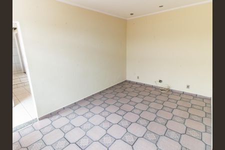 Casa para alugar com 240m², 3 quartos e 1 vaga Casa para alugar com 240m², 3 quartos e 1 vagaCasa 2 - Sala