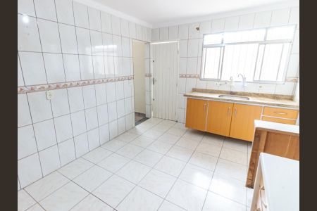 Casa para alugar com 240m², 3 quartos e 1 vaga Casa para alugar com 240m², 3 quartos e 1 vagaCasa 2 - Cozinha