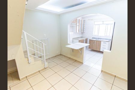 Casa para alugar com 240m², 3 quartos e 1 vaga Casa para alugar com 240m², 3 quartos e 1 vagaSala