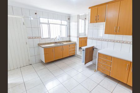 Casa para alugar com 240m², 3 quartos e 1 vaga Casa para alugar com 240m², 3 quartos e 1 vagaCasa 2 - Cozinha