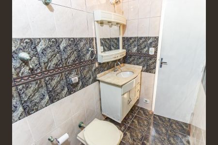 Casa para alugar com 240m², 3 quartos e 1 vaga Casa para alugar com 240m², 3 quartos e 1 vagaCasa 2 - Banheiro