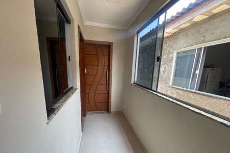 Corredor de casa para alugar com 2 quartos, 50m² em Vila Leopoldina, Duque de Caxias