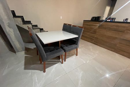 Sala de casa para alugar com 2 quartos, 50m² em Vila Leopoldina, Duque de Caxias
