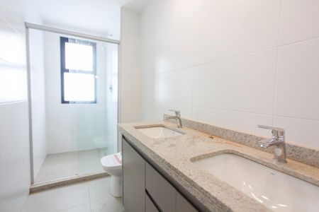 Apartamento para alugar com 117m², 3 quartos e 2 vagas Apartamento para alugar com 117m², 3 quartos e 2 vagasBanheiro da Suite 1