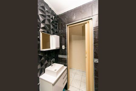 Banheiro de casa para alugar com 1 quarto, 40m² em Jardim Sapopemba, São Paulo