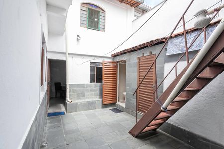 Casa à venda com 300m², 4 quartos e 2 vagasQuintal